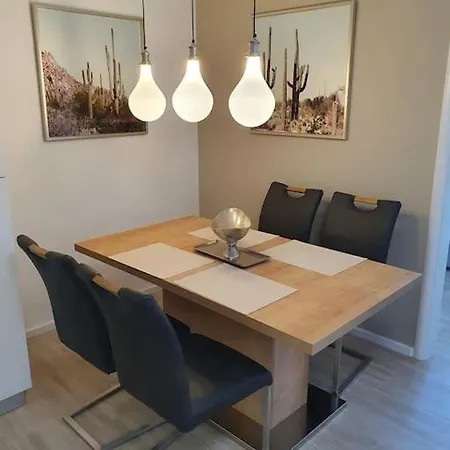 Und Berge Apartman Makarska