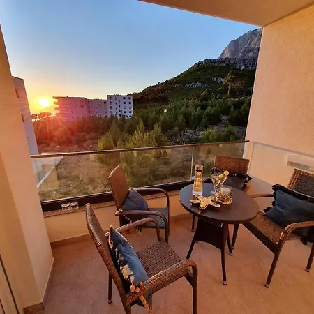 Und Berge Apartman Makarska